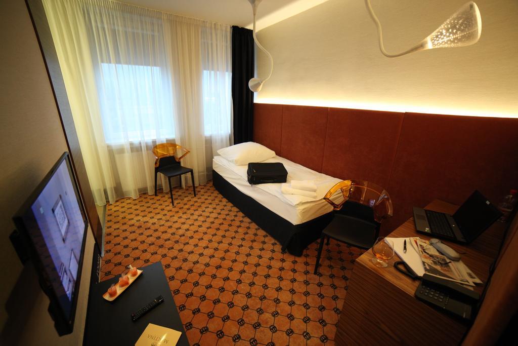 Hotel Martina Żnin Pokoj fotografie